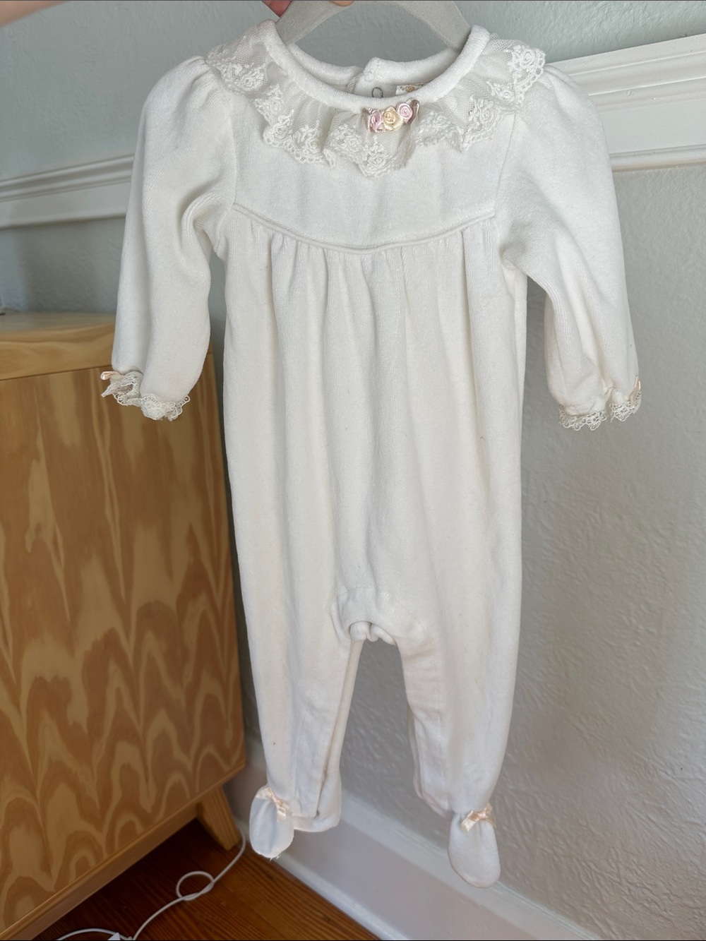 Heirloom By Polly Finder - Vintgae Cream Lace-Trim Footed One-Piece for Baby